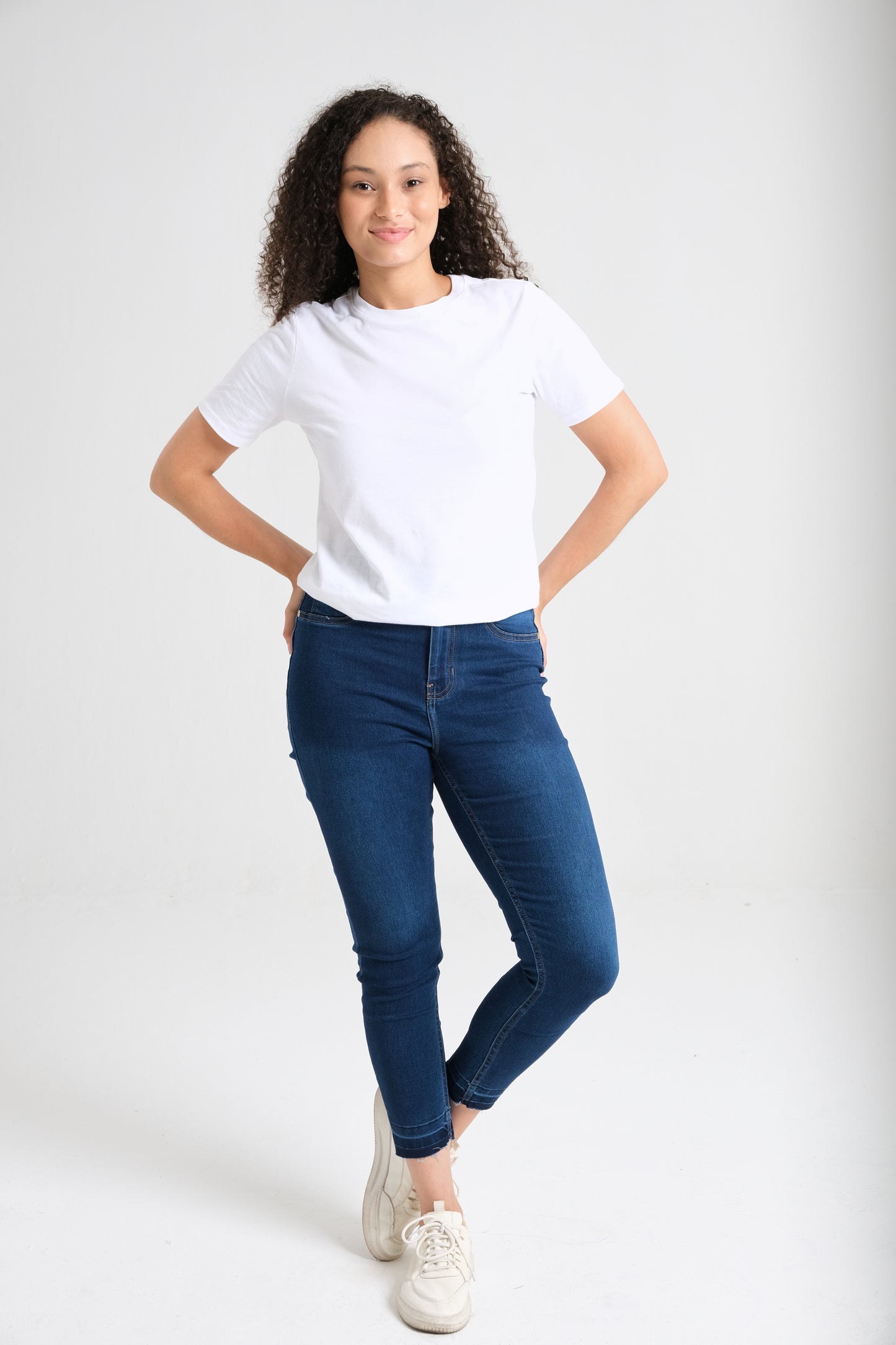 Women's high-rise dark wash skinny jeans with raw-hem — Clutch Denim SA