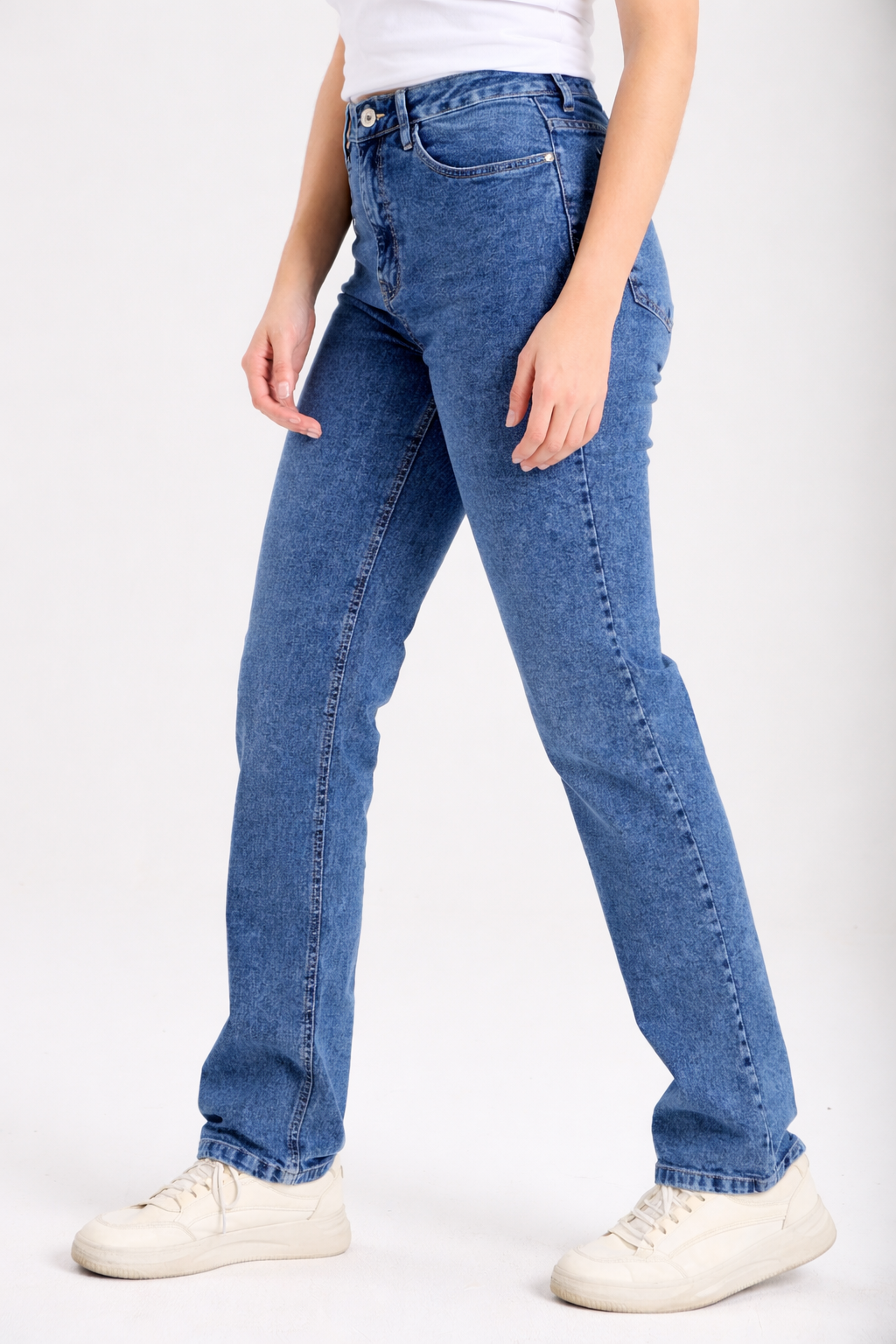 Women's straight-leg jeans in stone wash blue — Clutch Denim SA