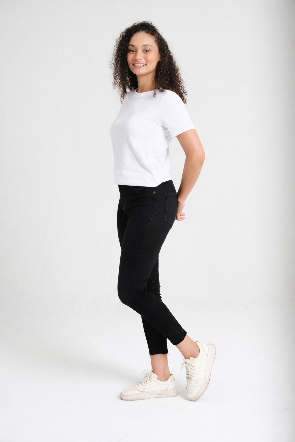 Women's high-rise black skinny jeans with raw-hem cuff — Clutch Denim SA